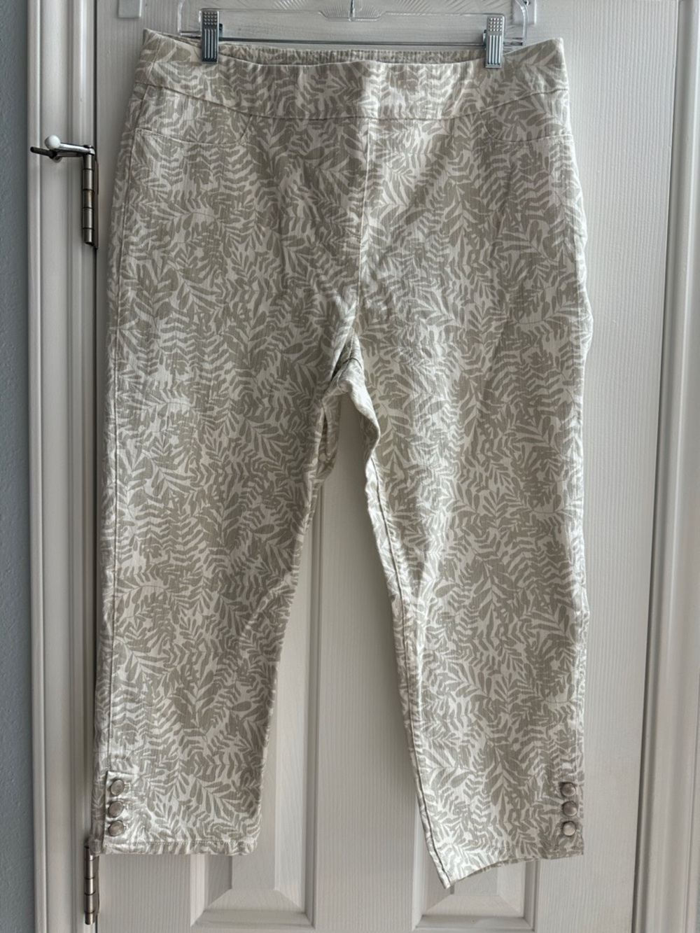 Soft Surroundings Cream Printed Pull-On Capri Pants Women’s PL Stretchy Casual